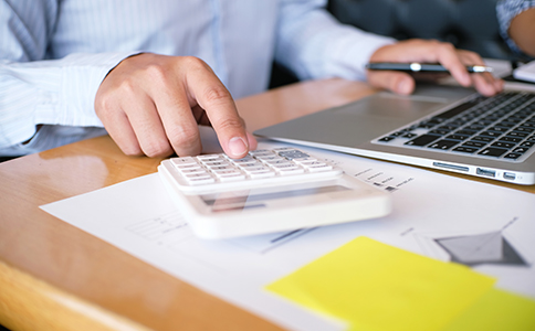 影響?？诠咀?cè)資金填寫(xiě)的因素